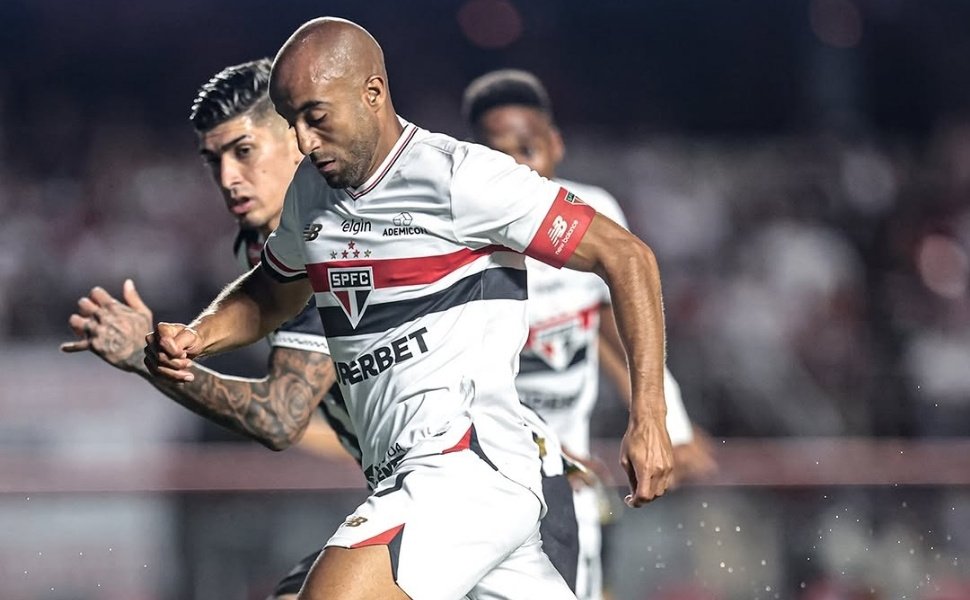 Foto:
                Rubens Chiri e Paulo Pinto / S&atilde;o Paulo FC
              
            
          
        
  

  

  


			O S&atilde;o Paulo conquistou sua segunda vit&oacute;ria no Campeonato Paulista ao bat