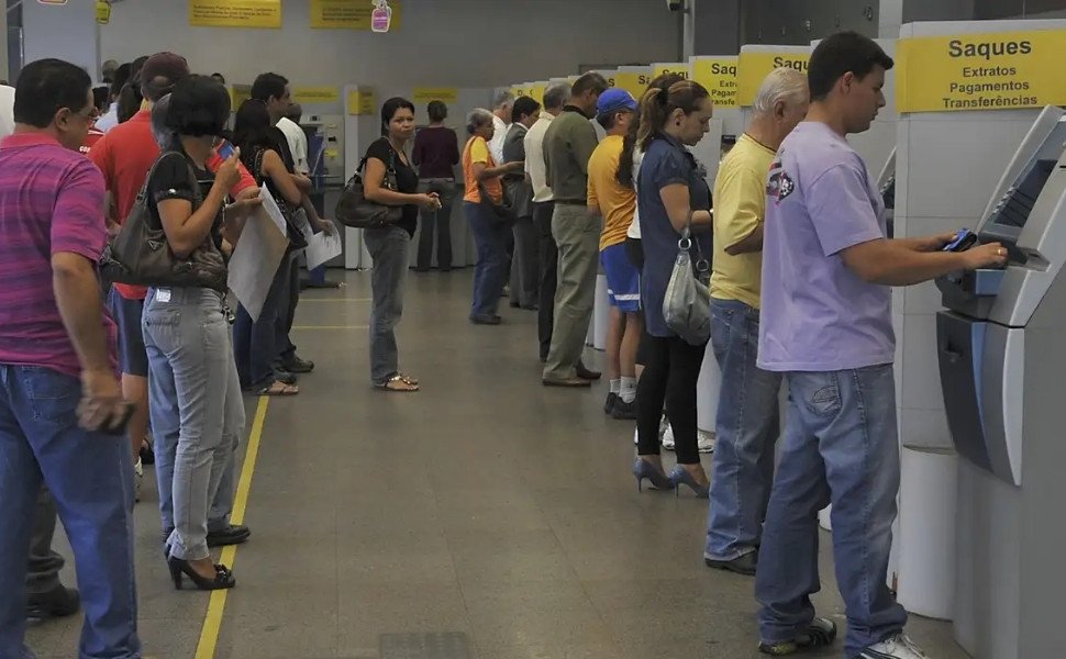 cr&eacute;dito: percentual de empr&eacute;stimos vencidos h&aacute; mais de 90 dias. &Iacute;ndices elevados s&atilde;o sinal de risco.&Iacute;ndice de imobiliza&ccedil;&atilde;o: mostra quanto do capital est&aacute; preso em ativos fixos (como im&oacute;veis que n&atilde;o po