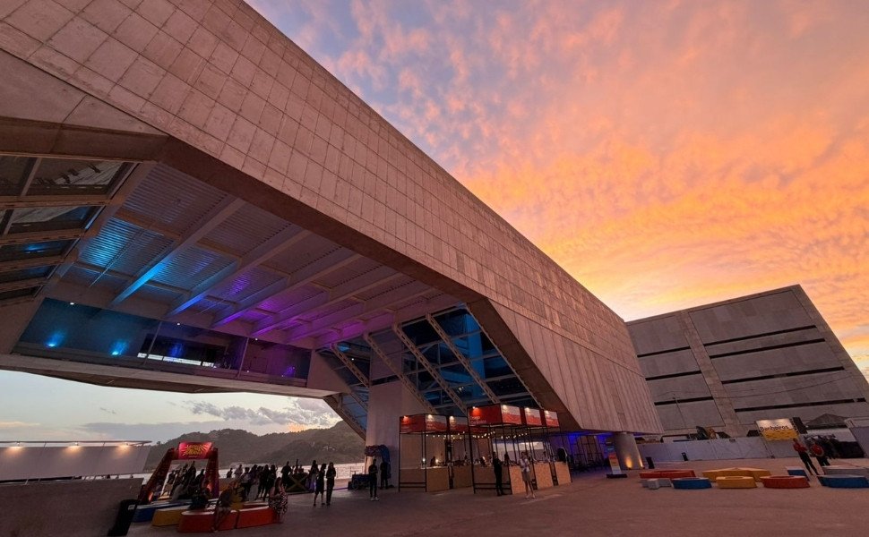 Foto:
                Kadidja Fernandes/AT
              
            
          
        
  

  

  


			
        O Esp&iacute;rito Santo passa a ter um novo s&iacute;mbolo cultural que une arte, arquitetura, ide