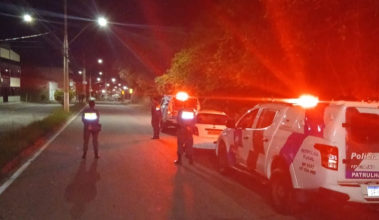 Motociclista tenta atropelar PM ao fugir de blitz e acaba preso em Mimoso do Sul. Foto: Divulga&ccedil;&atilde;o/PMES