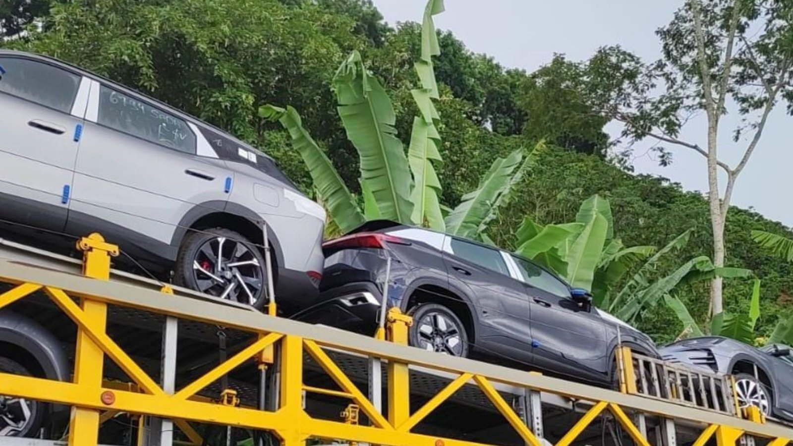 Acidente no km 448 da BR-101, em Mimoso do Sul/Reprodu&ccedil;&atilde;o Leitor