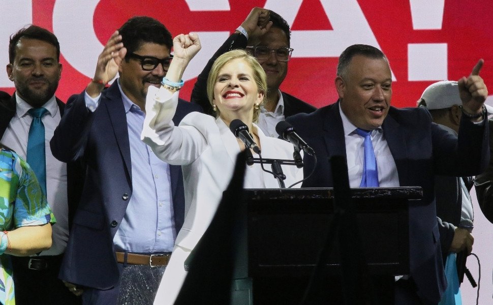 Foto:
                Carlos Borbon/ Associated Press/ Estad&atilde;o Conte&uacute;do
              
            
          
        
  

  

  


			
        A cientista pol&iacute;tica Laura Fernandez, do Partido Sobera