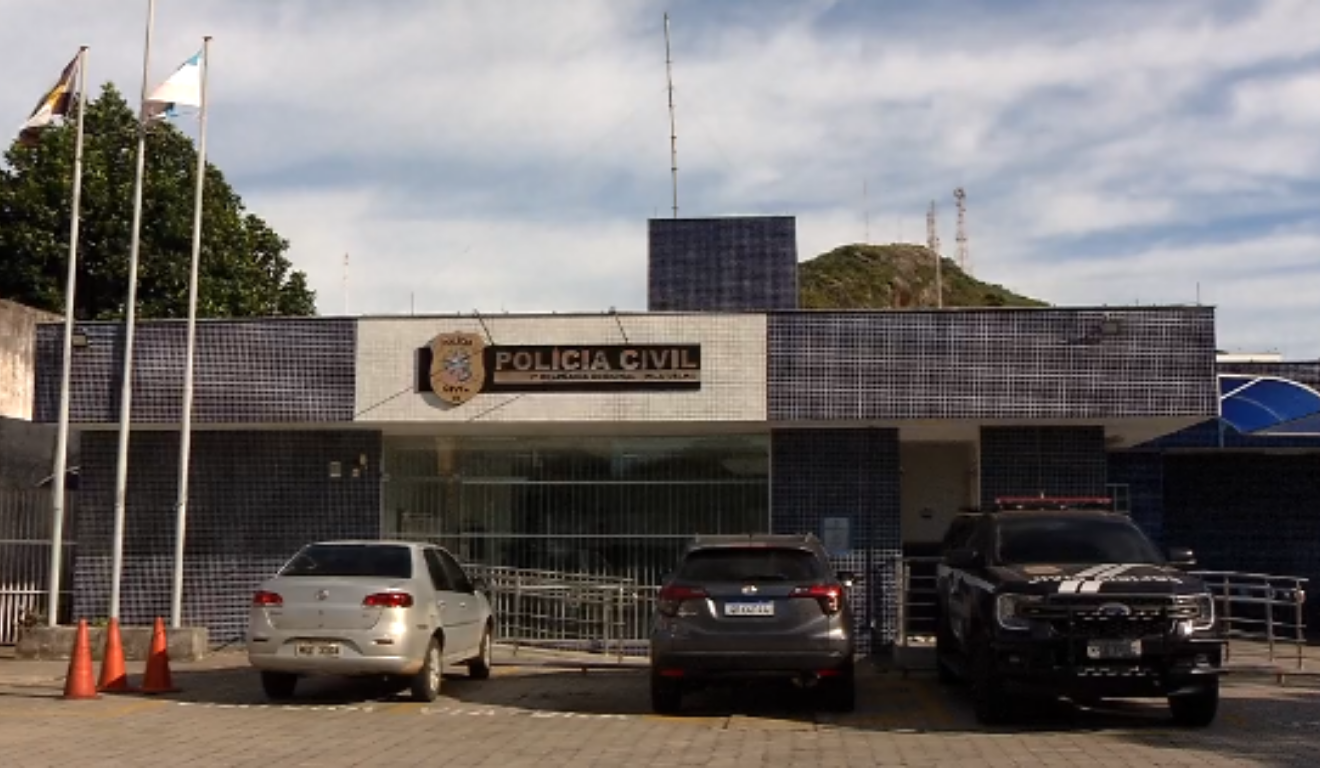 Dupla &eacute; presa ap&oacute;s assalto e tentativa de fuga em Vila Velha