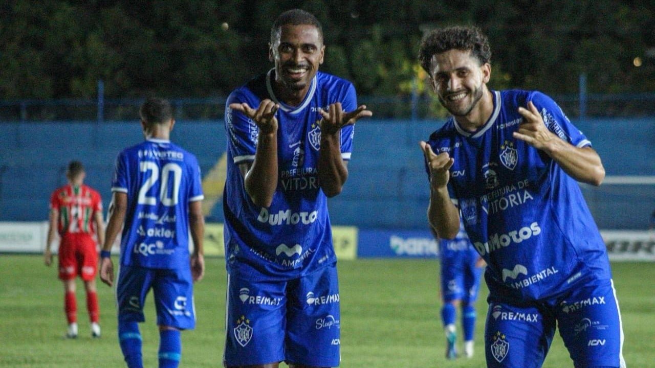 Vit&oacute;ria goleia, reassume a lideran&ccedil;a e rebaixa o Rio Branco de Venda Nova