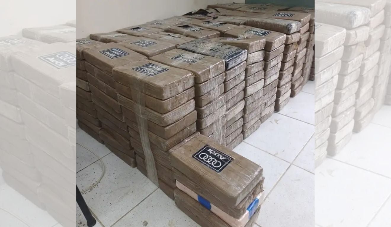 Opera&ccedil;&atilde;o internacional apreende 1,3 tonelada de coca&iacute;na em alto-mar