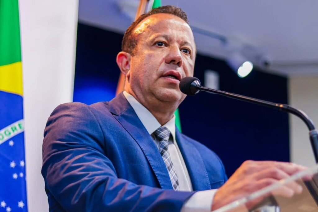 Inqu&eacute;rito da PF e revistas contra armas refor&ccedil;am tens&atilde;o na C&acirc;mara da Serra