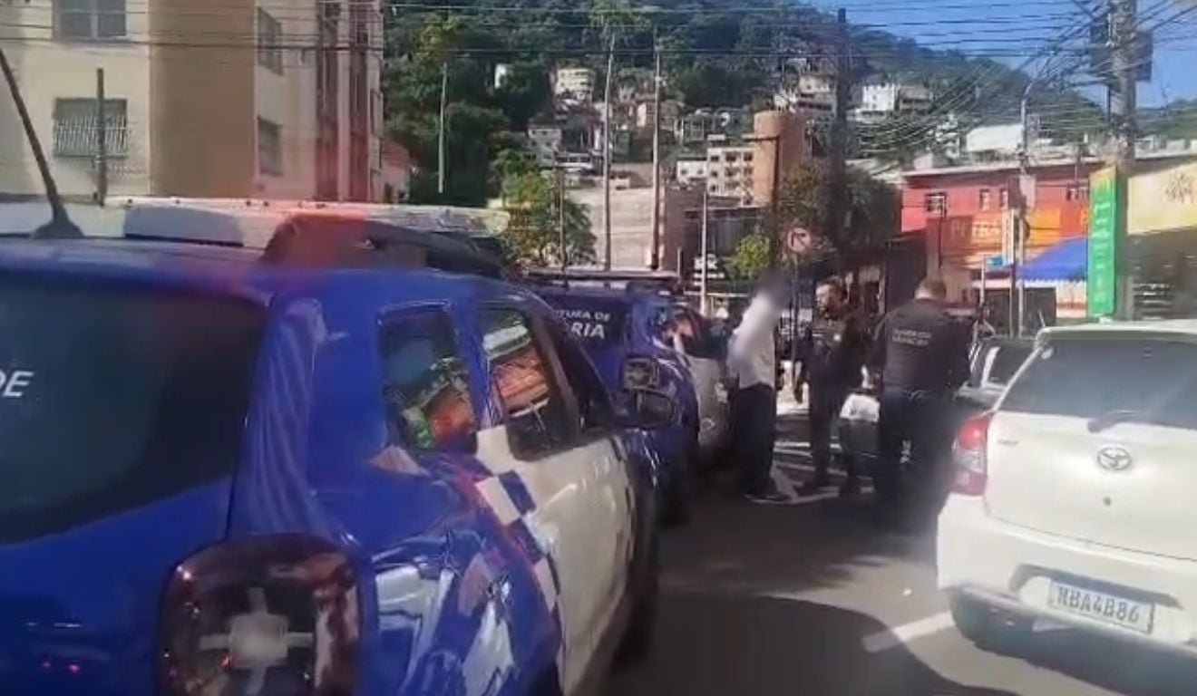 Motorista que levava pacientes &eacute; preso por embriaguez ao volante em Vit&oacute;ria