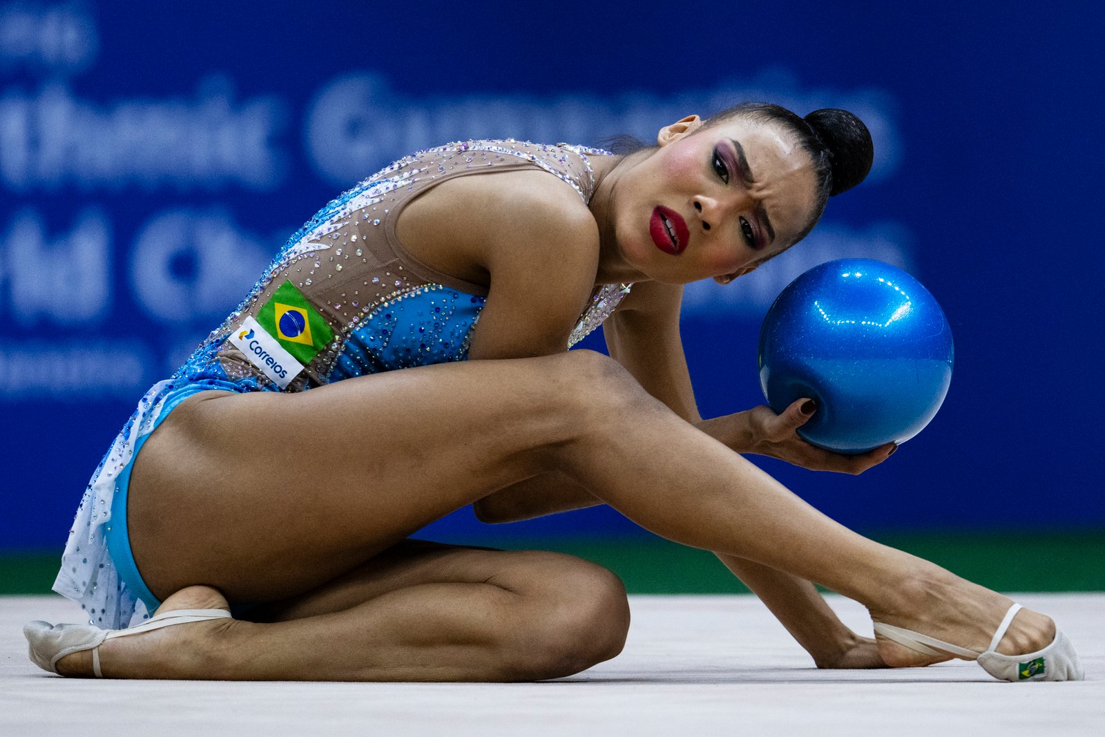 Joj&ocirc; representa o Brasil e estreia novas s&eacute;ries em competi&ccedil;&atilde;o na Est&ocirc;nia