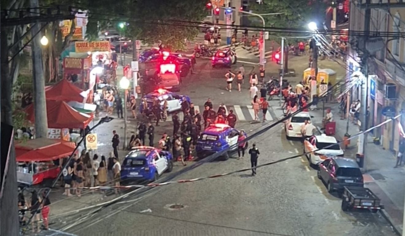 Mulher trans morre ap&oacute;s confus&atilde;o no Centro de Vit&oacute;ria depois de bloco de carnaval - Foto: TV Vit&oacute;ria