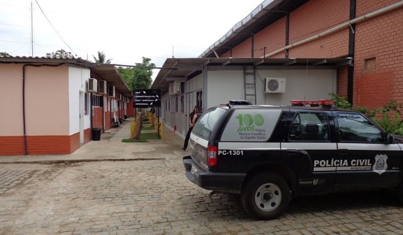 Delegado &eacute; preso por importuna&ccedil;&atilde;o sexual contra adolescente durante carnaval no Sul do ES