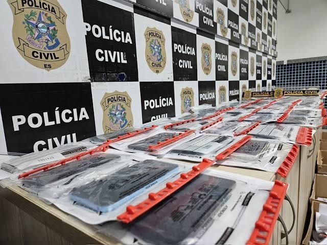 Pol&iacute;cia recupera 674 celulares roubados e furtados no ES em 2025