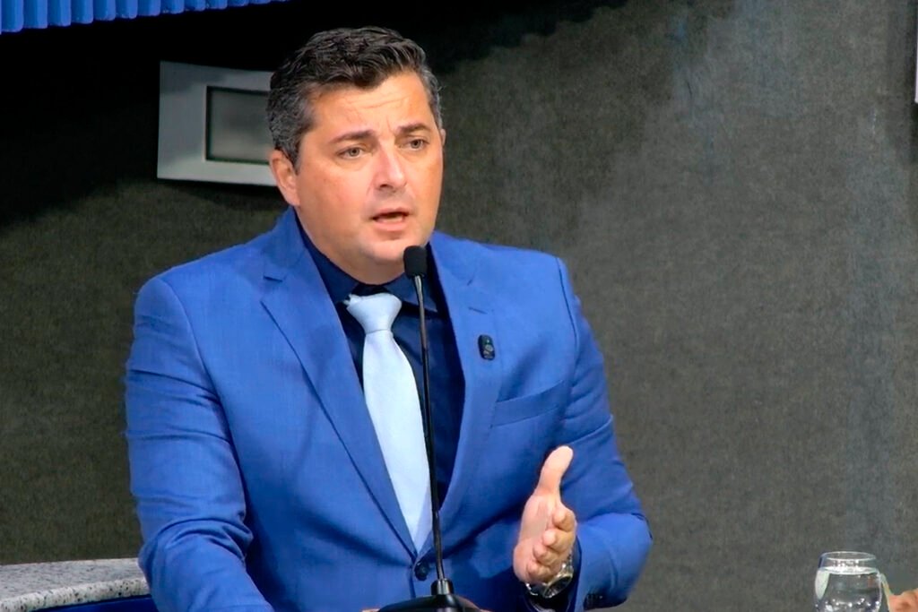 Callegari usa Tribuna Livre da C&acirc;mara de Vit&oacute;ria para dar &lsquo;palestra&rsquo;