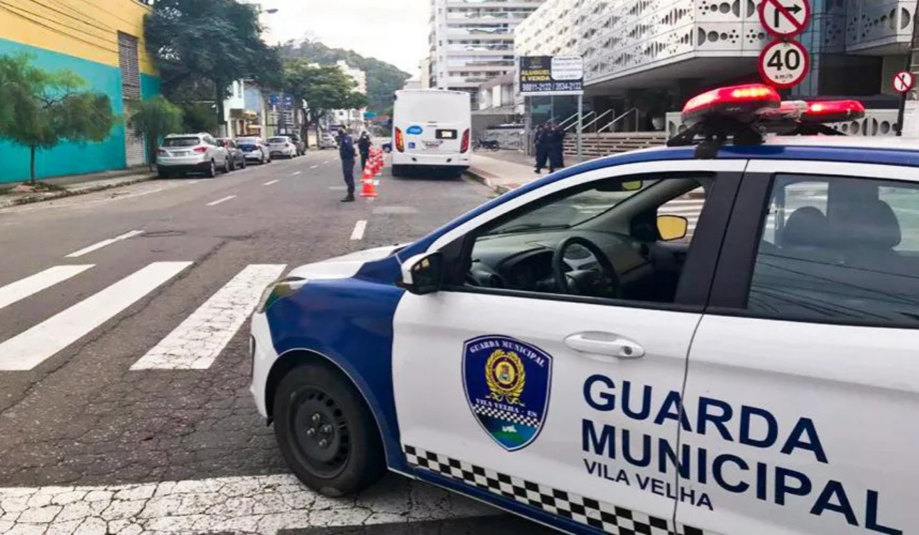 Homem amea&ccedil;a ex-mulher, agride guarda e &eacute; baleado em Vila Velha