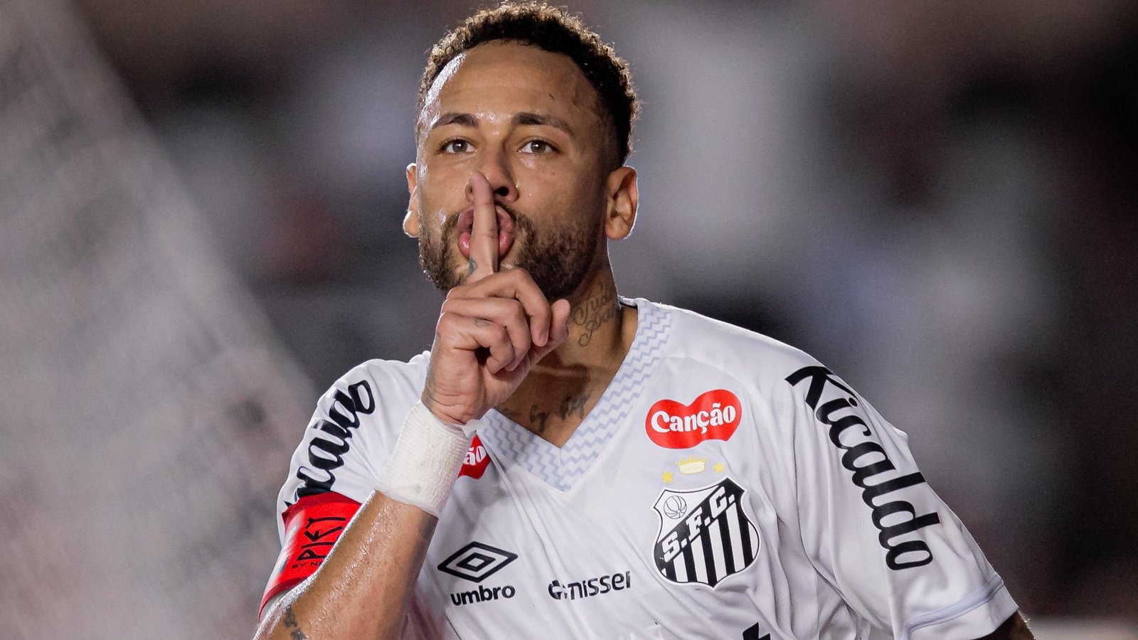 Noite de gala de&nbsp;Neymar&nbsp;repercute mundo: &ldquo;Ressuscita o Santos e sonha com a Copa&rdquo;