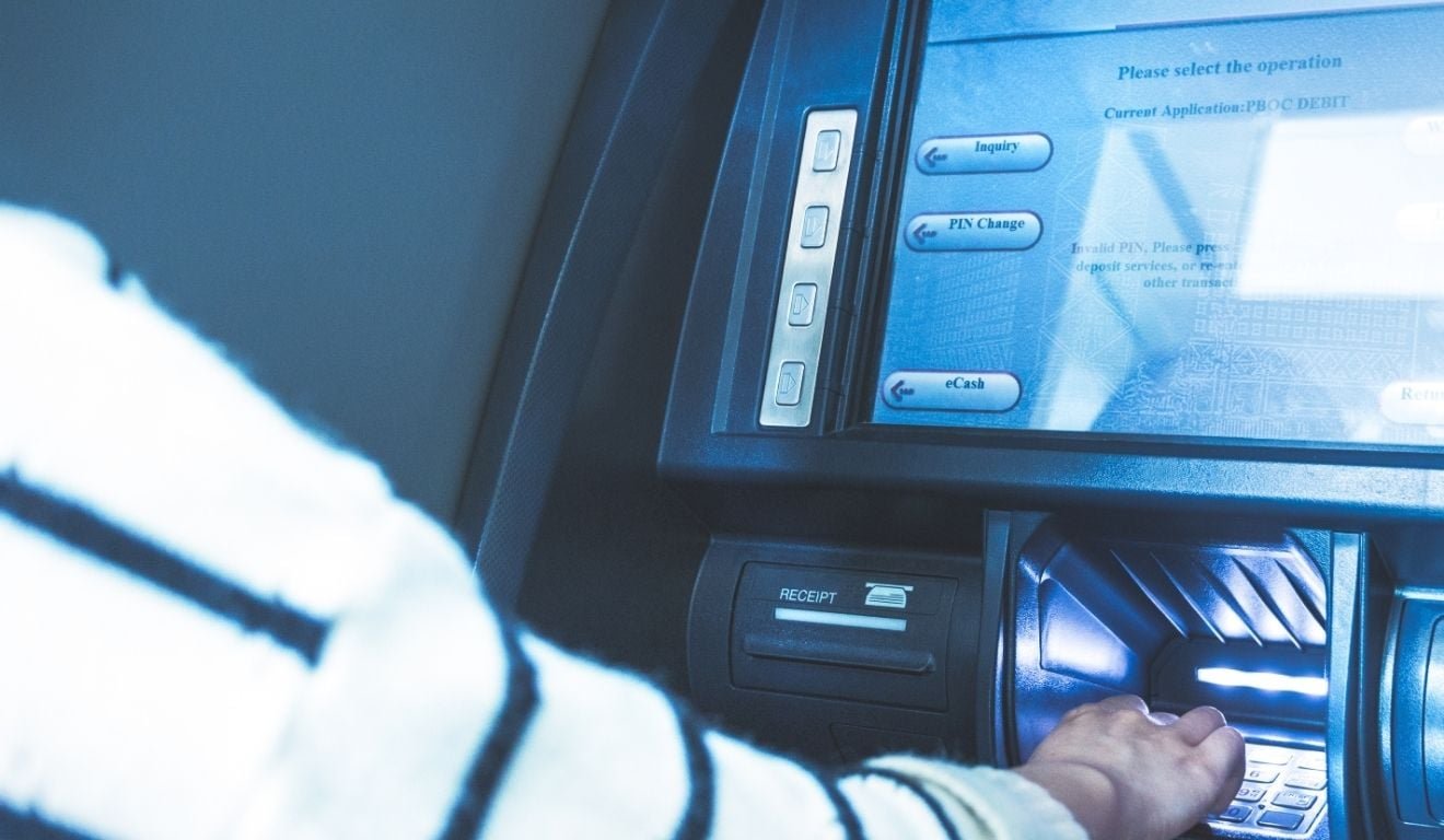 Os tr&ecirc;s maiores bancos privados (Ita&uacute;, Bradesco e Santander Brasil) expandiram o lucro a R$ 87,1 bilh&otilde;es em 2025. Foto: Freepik