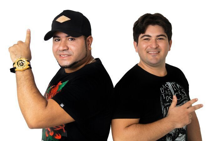 15h &ndash; Long Dong (palco)