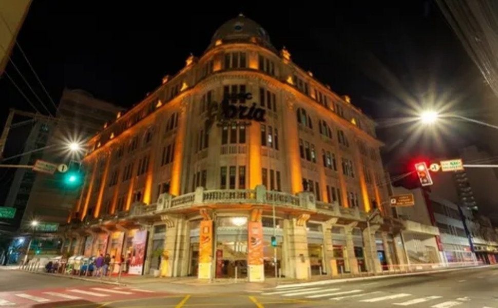 Foto:
                Divulga&ccedil;&atilde;o
              
            
          
        
  

  

  


			
        As sess&otilde;es de cinema do Sesc Gl&oacute;ria est&atilde;o suspensas de forma tempor&aacute;ria a partir desta segunda