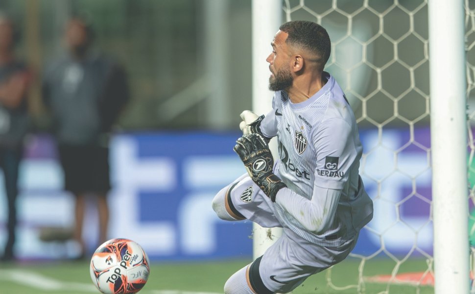 Foto:
                Pedro Souza / Atl&eacute;tico
              
            
          
        
  

  

  


			O t&eacute;cnico argentino Eduardo Dom&iacute;nguez estreou no comando do Atl&eacute;tico/MG em visita ao Am&eacute;ric
