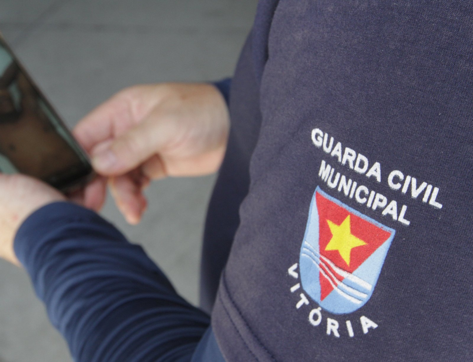 Foto:
                A Tribuna
              
            
          
        
  

  

  


			Um homem, de 39 anos, foi detido pela Guarda Civil Municipal de Vit&oacute;ria quando comprava passagens na rod