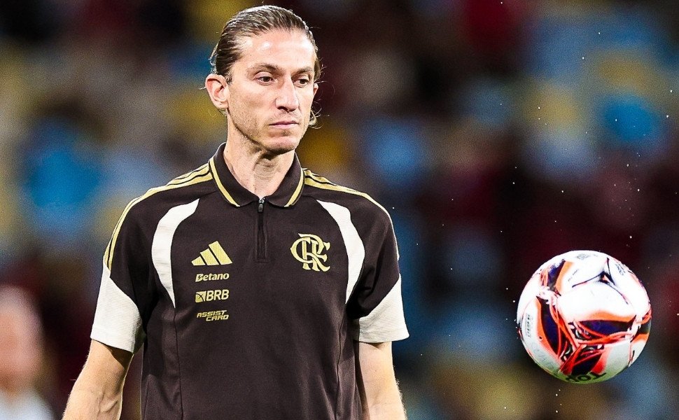 Foto:
                &copy; Gilvan de Souza/Flamengo
              
            
          
        
  

  

  


			
        O Flamengo demitiu o t&eacute;cnico Filipe Lu&iacute;s na noite dessa segunda-feira (02). A 