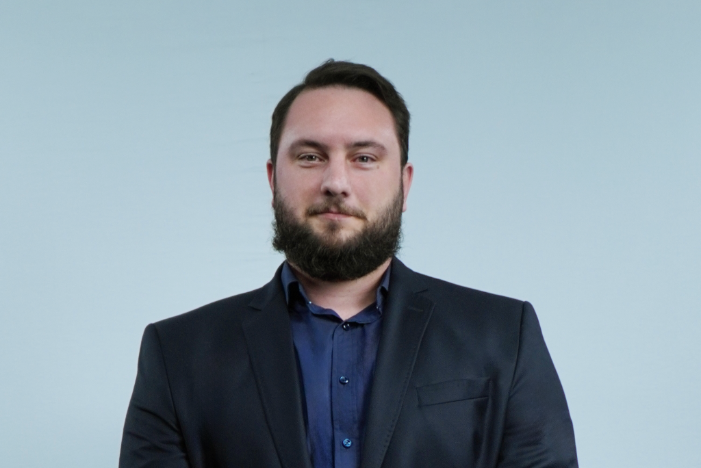 Eduardo Glazar &ndash; Foto: divulga&ccedil;&atilde;o
Monitoramento preventivo
Outra frente foi a mudan&ccedil;a no modelo de suporte t&eacute;cnico e monitoramento da infraestrutura. Em vez de atuar apenas de forma reativa, ap&oacute;s a id