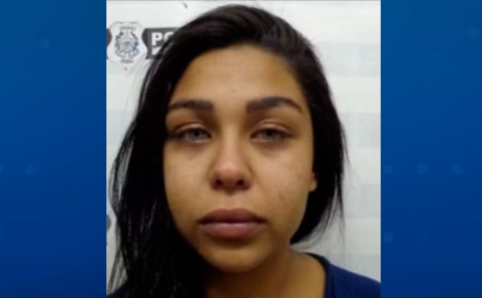 Foto:
                Reprodu&ccedil;&atilde;o/TV Tribuna/Band
              
            
          
        
  

  

  


			
        Uma mulher, identificada como Gabriele da Costa Ferreira, 28 anos, do Esp&iacute;rito