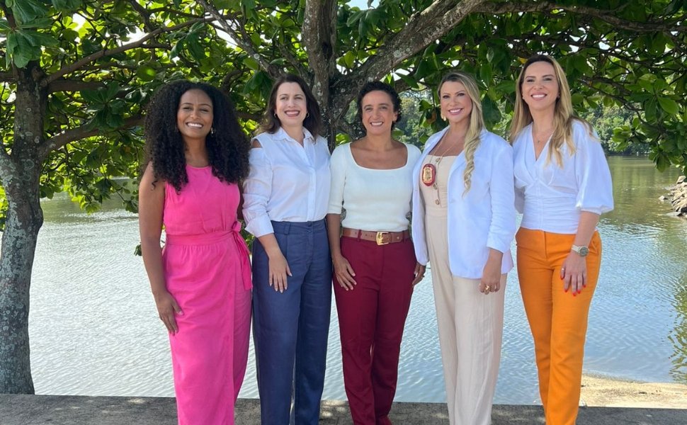 foto: Thuzza Machado, Nara Borgo, Erica Neves, Claudia Dematte e Cris Samorini