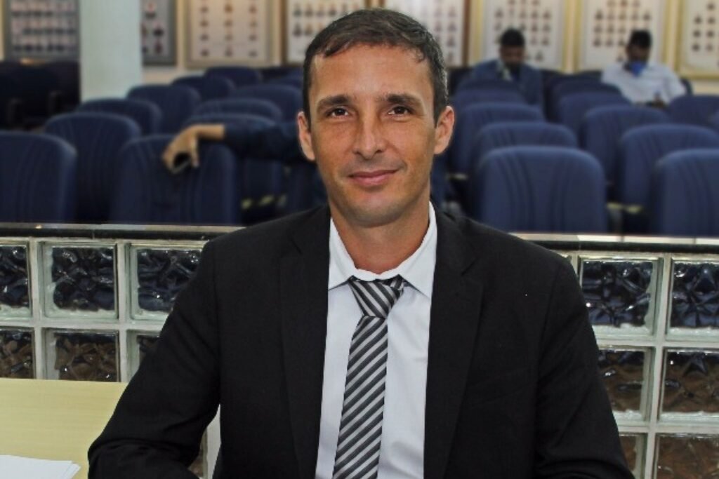 Theodorico nomeia mais um vereador como secret&aacute;rio em Cachoeiro