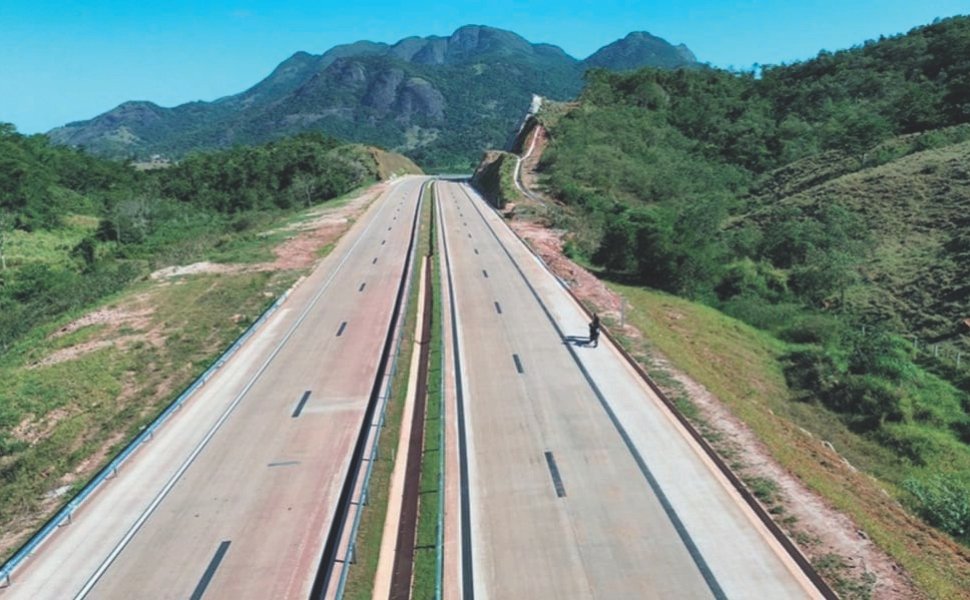 Especialistas defendem maior limite de velocidade no Contorno do Mestre &Aacute;lvaro