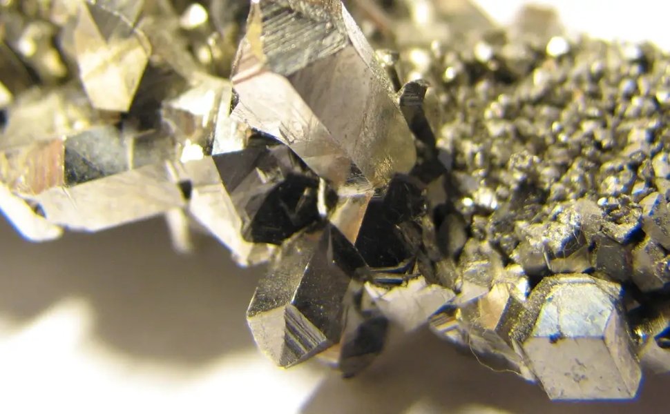 Brasil busca parceria com Europa para explora&ccedil;&atilde;o de minerais cr&iacute;ticos