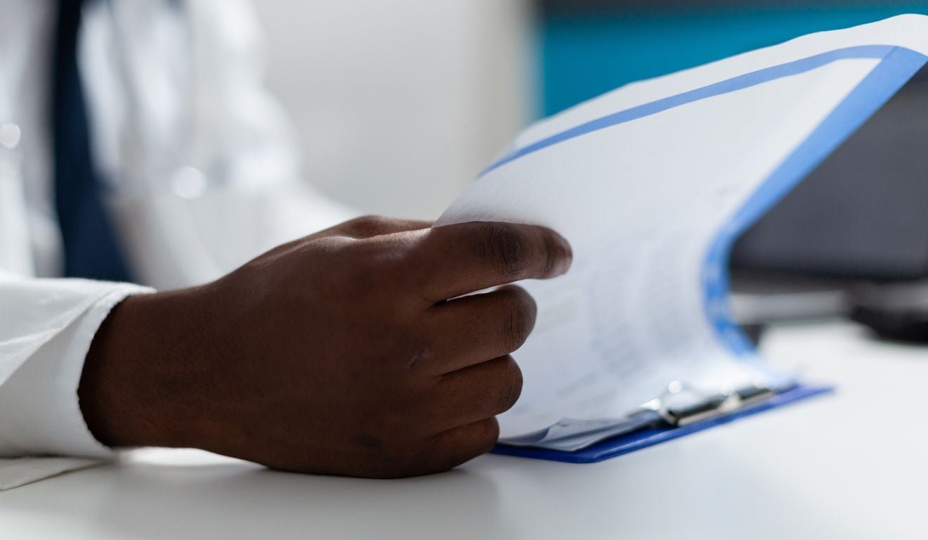 ES abre edital para refor&ccedil;ar gest&atilde;o hospitalar com bolsas de at&eacute; R$ 11,8 mil