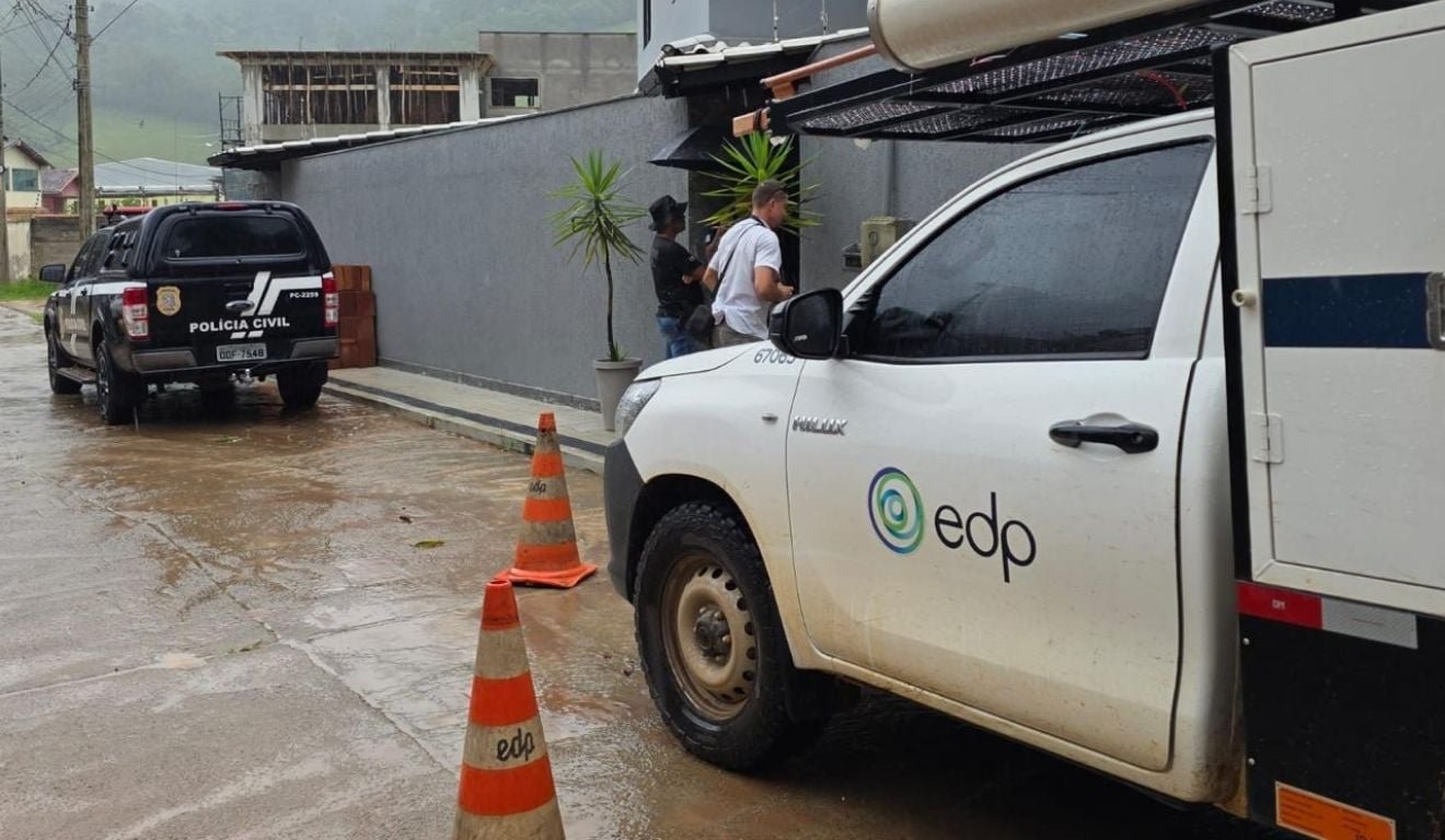 Dono de casa de alto padr&atilde;o &eacute; preso por &ldquo;gato&rdquo; de energia em Cachoeiro