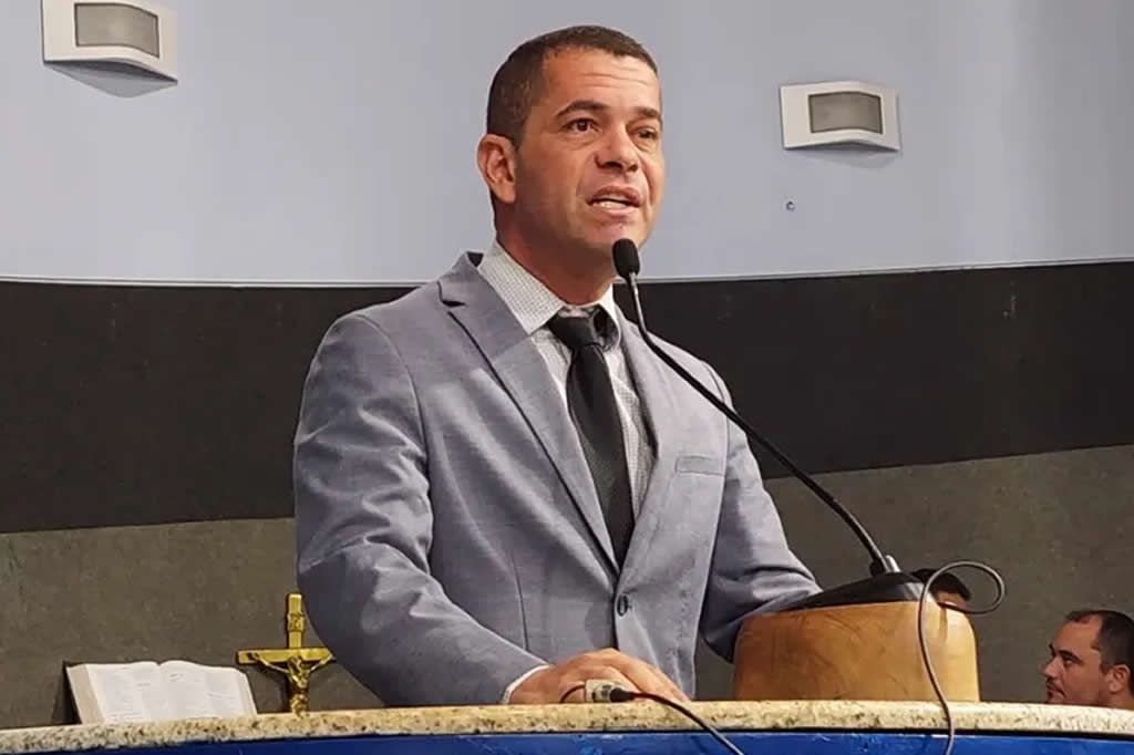 Anderson Goggi preside sess&atilde;o da C&acirc;mara de Vit&oacute;ria ap&oacute;s pedido de licen&ccedil;a