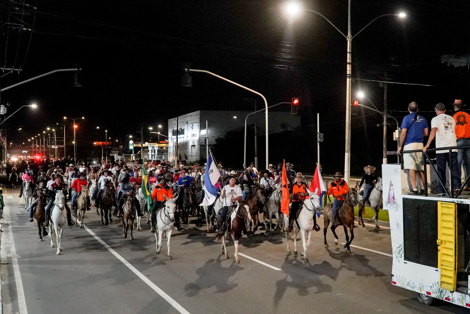 O RESGATE DAS RA&Iacute;ZES: UM &ldquo;MAR DE CAVALEIROS&rdquo; TOMAR&Aacute; AS RUAS DE VILA VELHA EM PROMESSA DE F&Eacute; E EMO&Ccedil;&Atilde;O NA FESTA DA PENHA