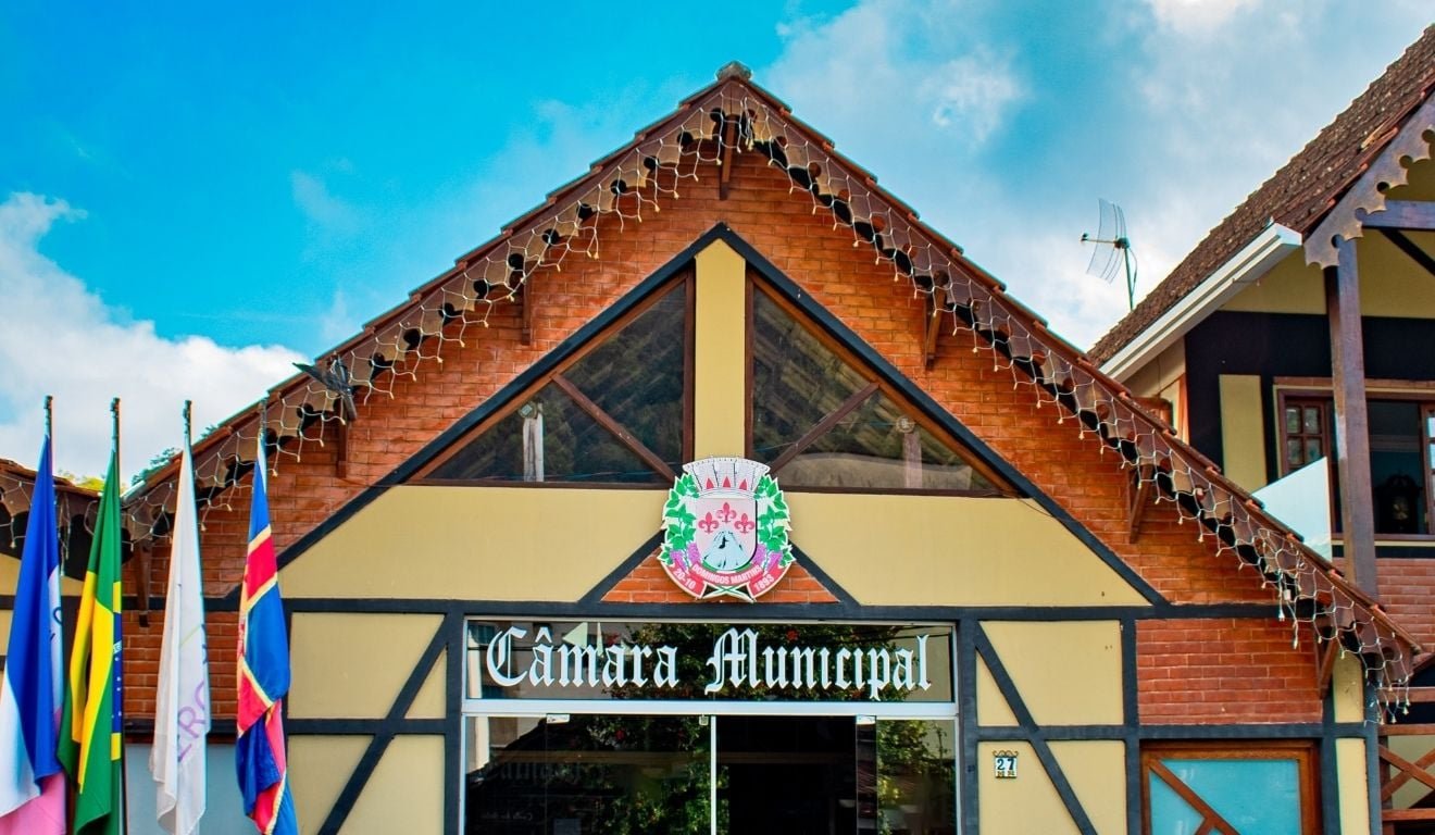 C&acirc;mara de Domingos Martins abre concurso com sal&aacute;rio de at&eacute; R$ 4,5 mil