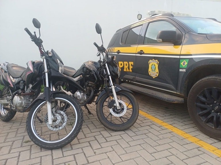 Tr&ecirc;s ve&iacute;culos adulterados s&atilde;o recuperados pela PRF em Aracruz