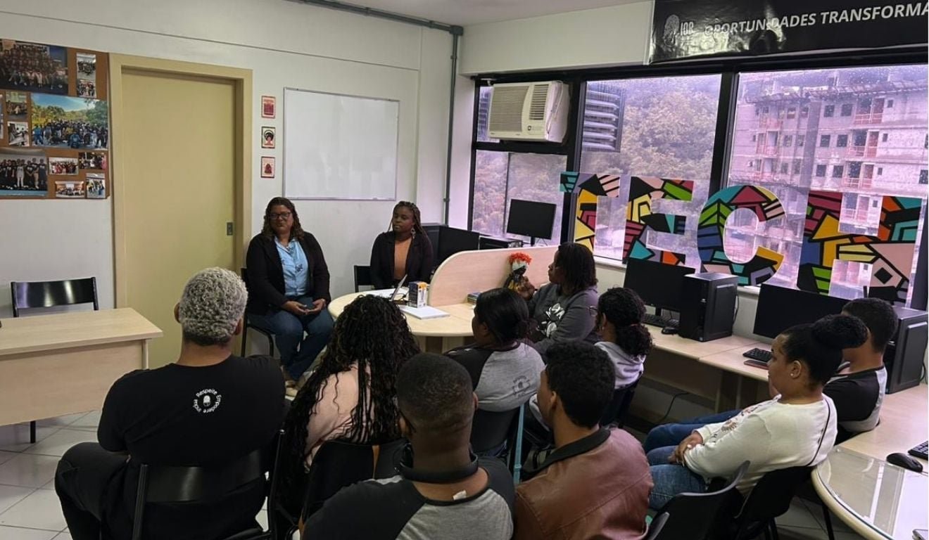 ONG abre vagas para curso gratuito em novas tecnologias para jovens