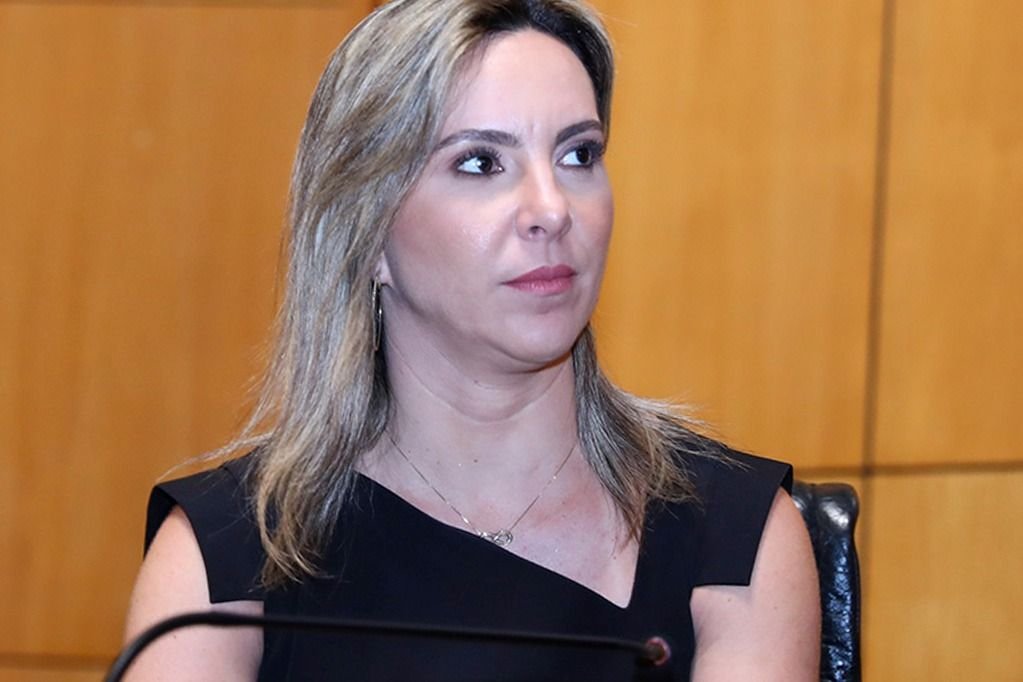 Prefeita sanciona lei para bicicletas el&eacute;tricas, mas veta idade m&iacute;nima