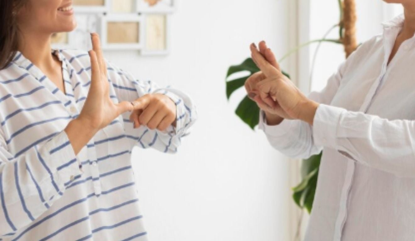 Curso gratuito de Libras para mulheres abre inscri&ccedil;&otilde;es na Serra