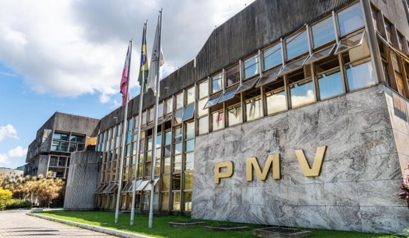 Prefeitura de Vit&oacute;ria anuncia concurso com 32 vagas e sal&aacute;rios at&eacute; R$ 7.560,32