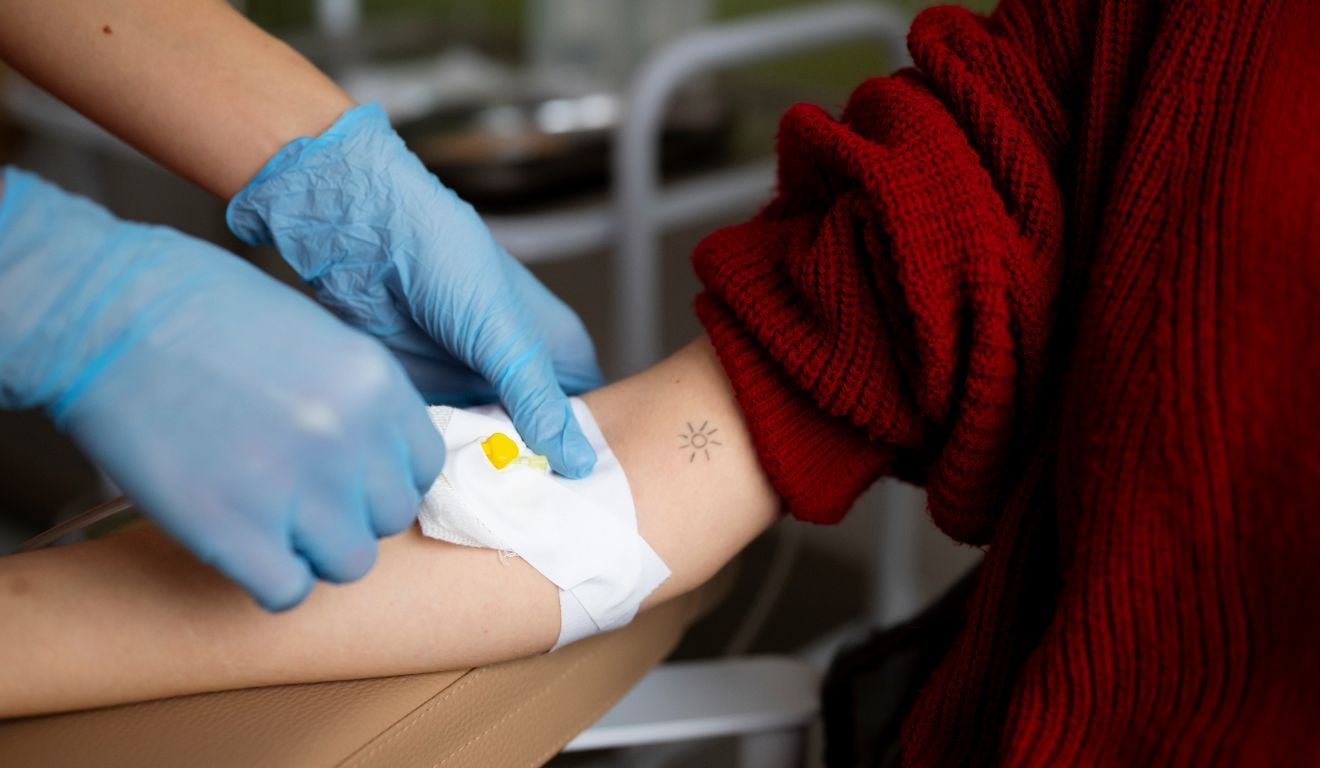 Novo tratamento contra c&acirc;ncer no SUS n&atilde;o causa queda de cabelo e &eacute; menos t&oacute;xico; entenda