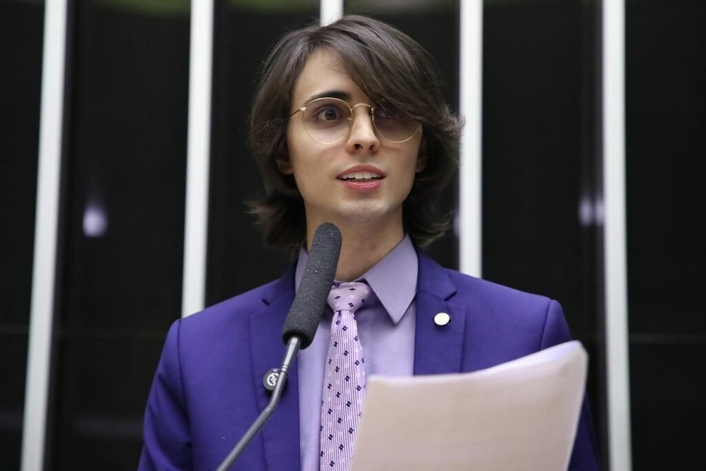 Os funcion&aacute;rios do povo e seus direitos