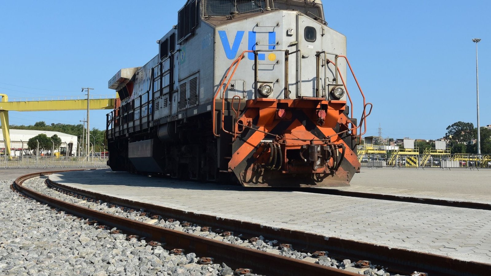 Porto de Vit&oacute;ria volta a receber trens: o que a ferrovia capixaba significa para o agro