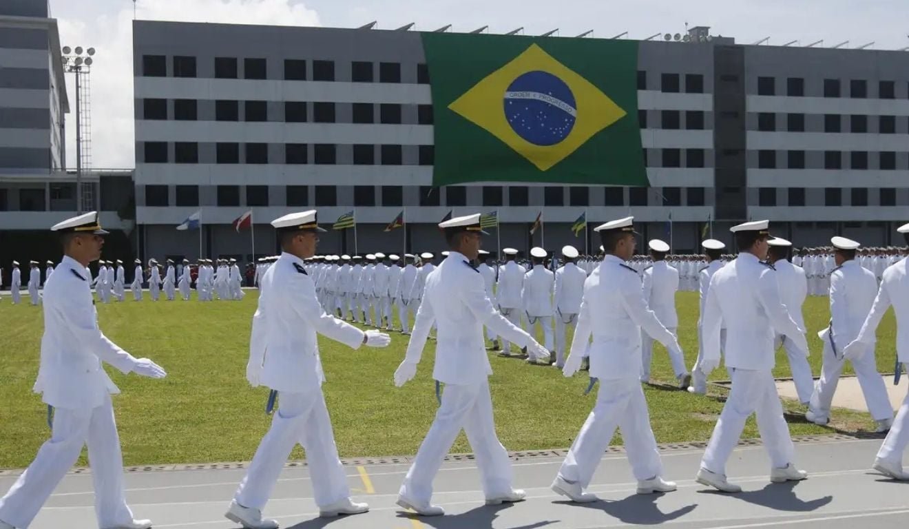 Quer seguir carreira militar? Sai edital da Marinha para a Escola Naval