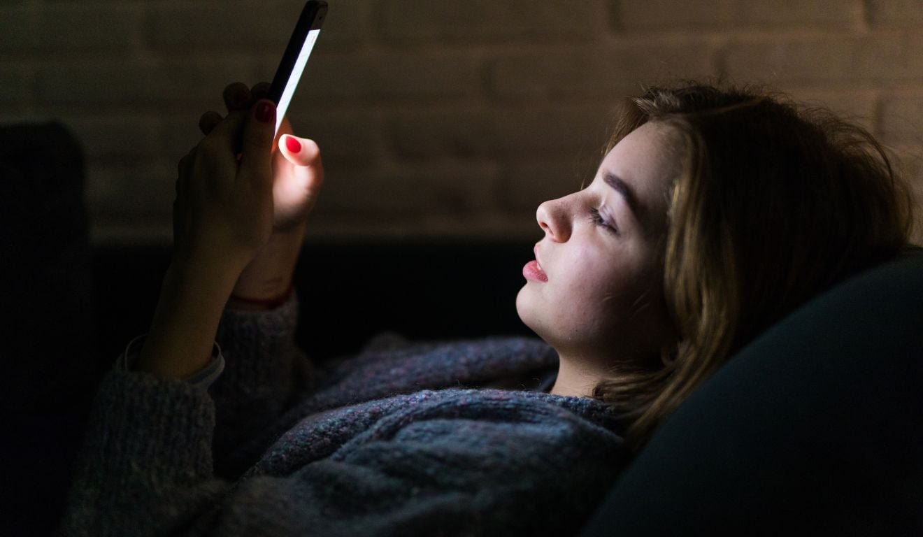Luz azul faz mal aos olhos? Saiba os impactos na vis&atilde;o
