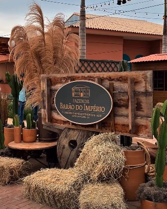 Vaz Desenvolvimento Imobili&aacute;rio celebra entrega da Fazenda Bar&atilde;o do Imp&eacute;rio em Santa Leopoldina com show especial de Renato Teixeira