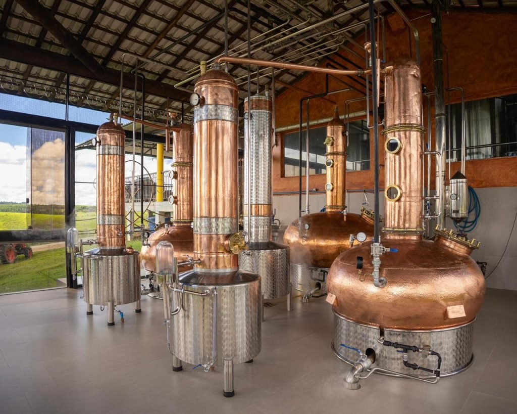 Tributa&ccedil;&atilde;o de bebidas amea&ccedil;a cacha&ccedil;a artesanal
