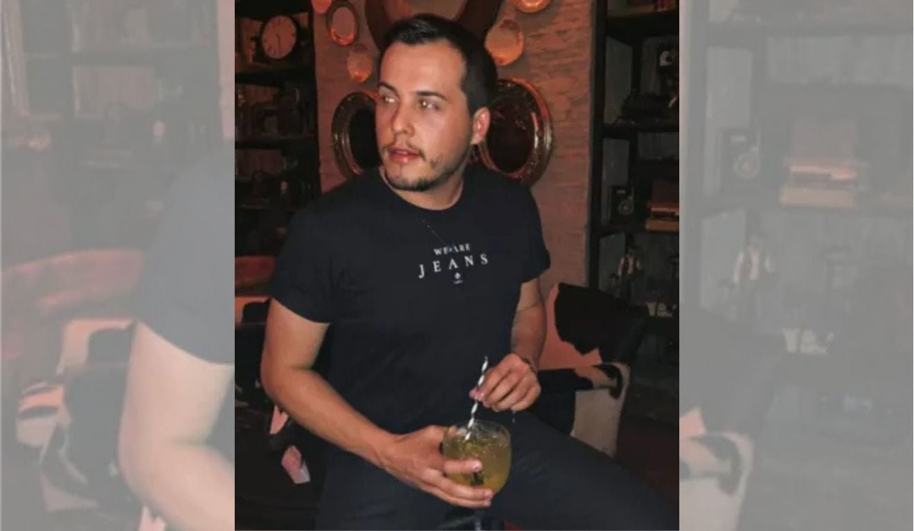 Ator &eacute; encontrado morto em motel horas ap&oacute;s entrar com dois homens