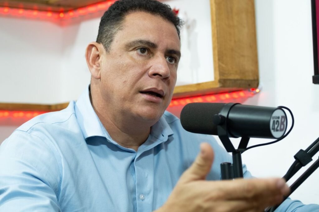 Da Vit&oacute;ria desiste do Senado e vai tentar reelei&ccedil;&atilde;o