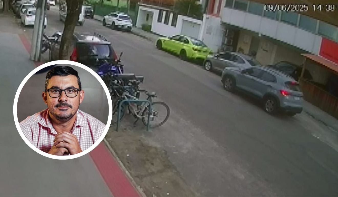 Imagem mostra o carro verde de Wallace Lovato (destaque) e o ve&iacute;culo cinza usado pelos criminosos. Foto: Videomonitoramento